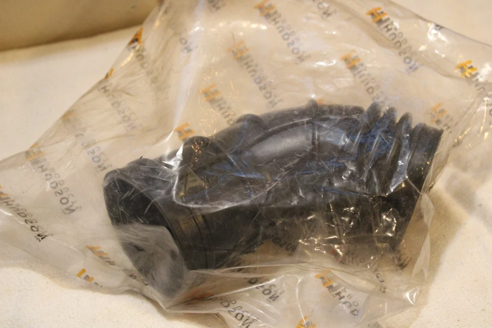 Manguera de admisión de aire del motor del cuerpo del acelerador para BMW 325Ci 325i 330CI 330i 330Xi Z3 Foto 2 de 4