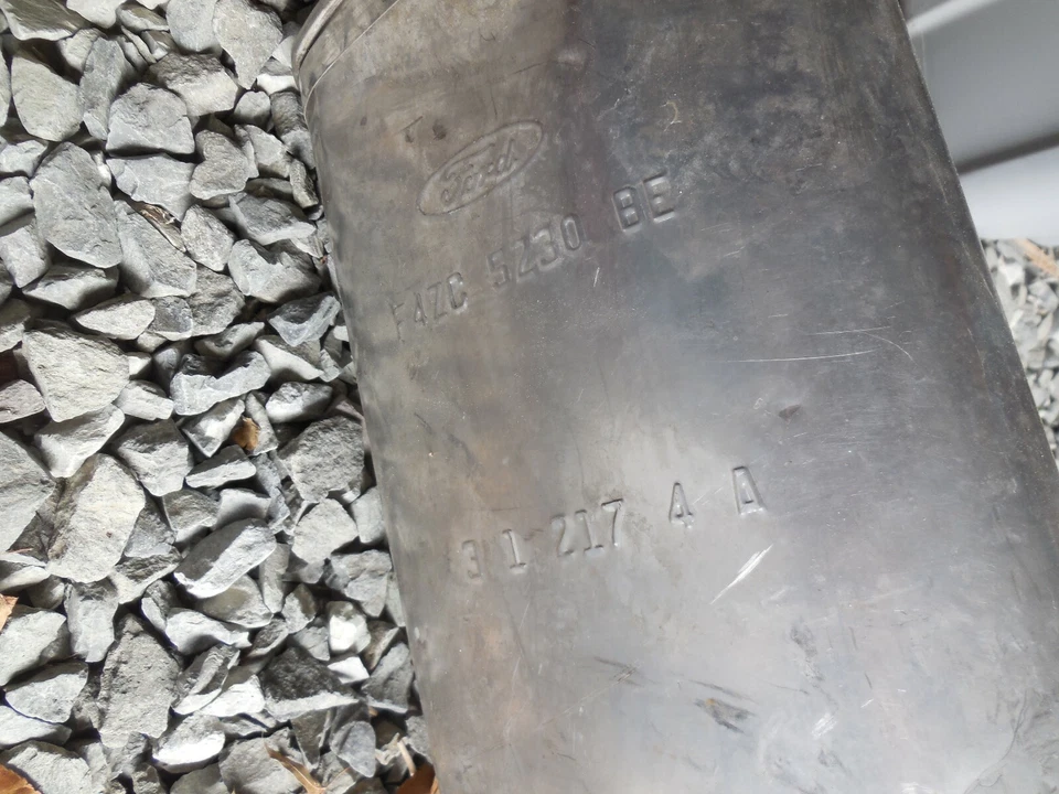 Nuevo de Lote Antiguo Ford Mustang 1994 5,0 L Silenciador Asy Derecha Transmisión Manual F4ZZ-5230-B Foto 3 de 4