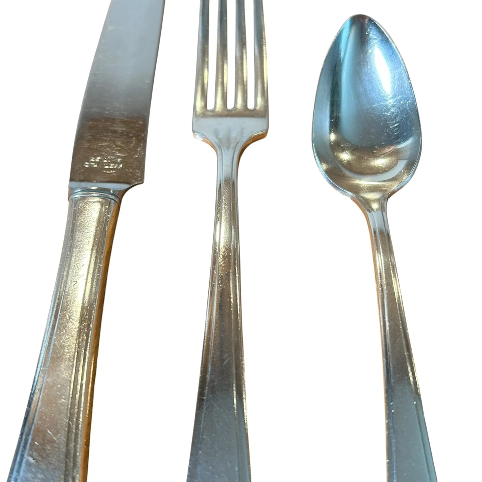 Oneida Community Plate DEAUVILLE Art Deco Silverware Flatware Set 30 Pcs - Image 3 of 4