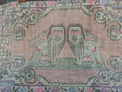 4x7 Lion Motif Turkish Vintage Area Rug 4.13 x 6.63 ft Handmade Rug 126 x 202 cm