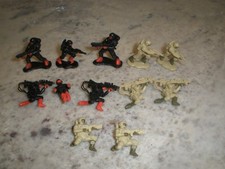 LOT OF 12 VINTAGE GALOOB XPANDERS MINIATURE SOLDIERS SU110