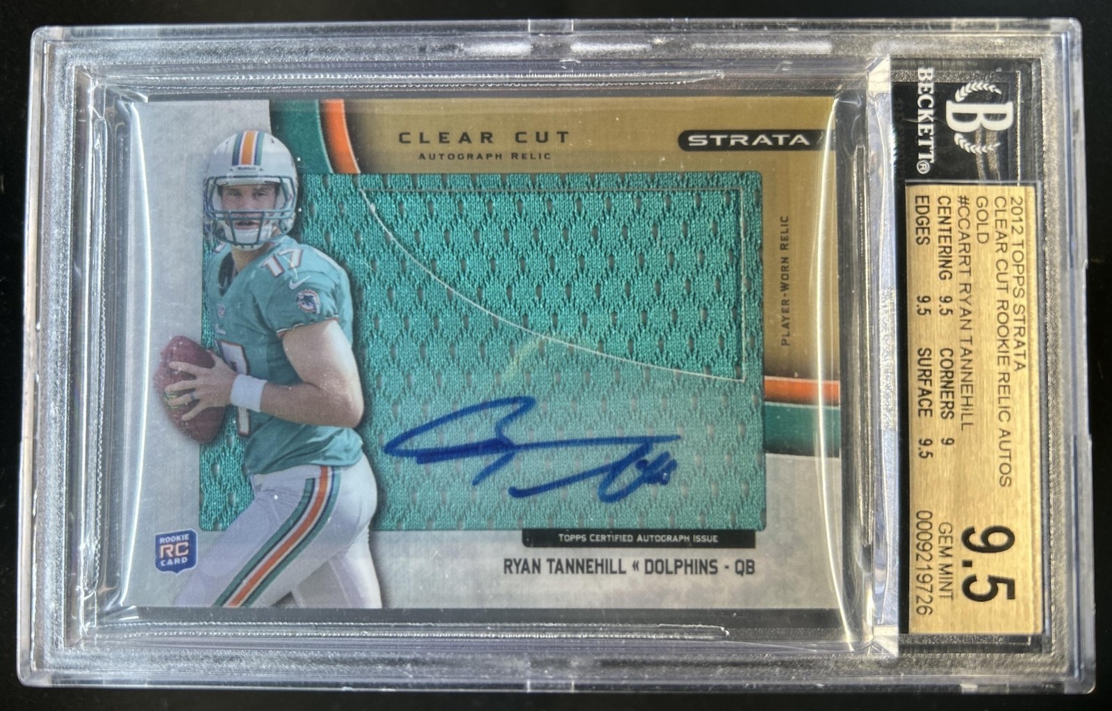 Ryan Tannehill Topps Strata Clear Cut Autograph Relic #RT Gold