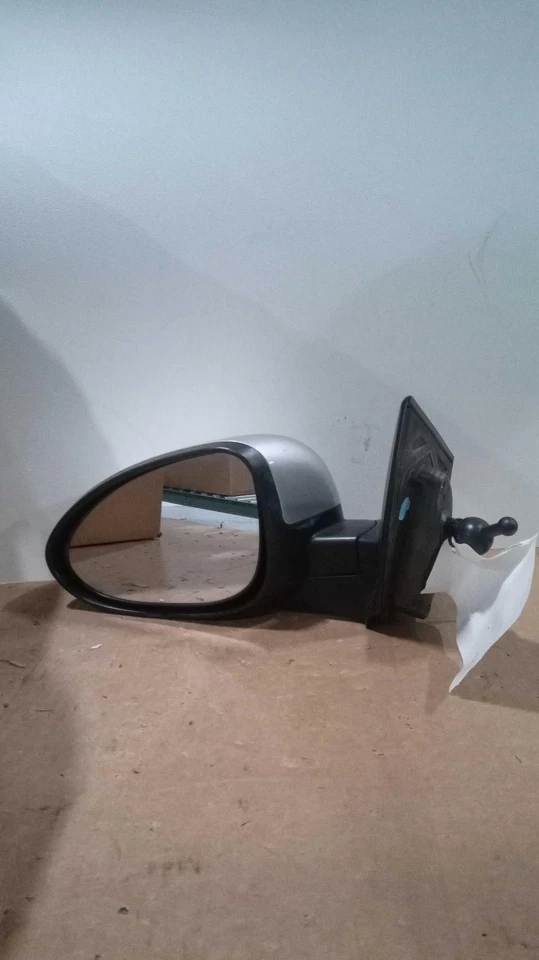 Espejo retrovisor izquierdo usado se adapta a: Chevrolet Sonic Power 2012 grado A izquierdo Foto 2 de 4