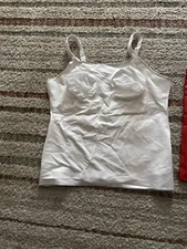 Ruby Ribbon NWOT White Shape Wear Size 48