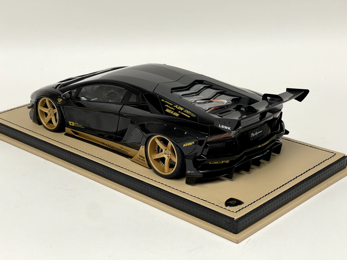 1/18 AutoArt Lamborghini Aventador Liberty walk Black/ Gold