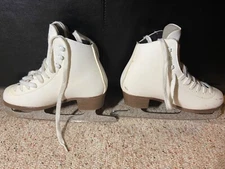 RIEDELL GIRLS FIGURES SIZE 3