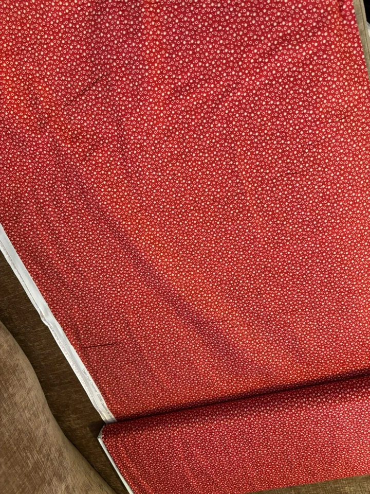Vtg Spectrix Cotton Fabric "Cabin Cloth Christmas" Red W/Small White Flowers - Image 2 of 4
