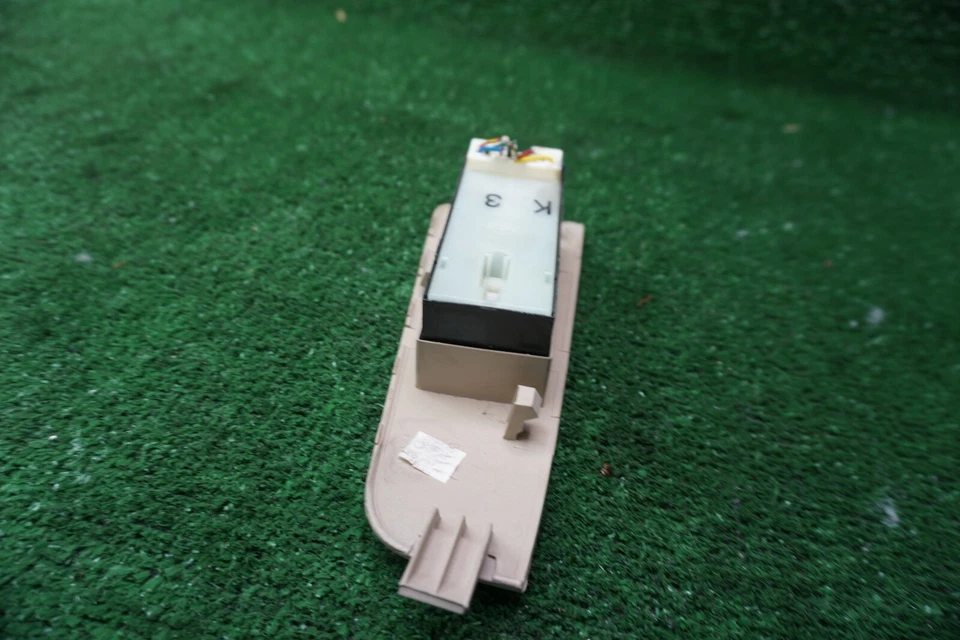 Interruptor de ventana delantero derecho Nissan Máxima 2004 2005 2006 2007 OEM 809607Y000 Foto 4 de 4