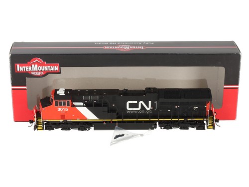 Locomotora diésel InterMountain 497102-02 escala HO CN ET44AC #3015 con DCC LN/caja | Zustand: Used