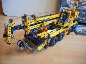 LEGO Technic Mobile Crane with Box (Lego No: 8053)