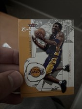 Fleer Exclusive 2001-02 Kobe Bryant #4 Los Angeles Lakers Basketball