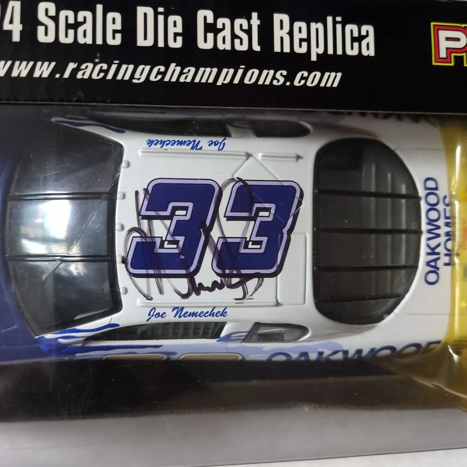 NASCAR Autografiado Joe Nemechek #33 Racing Champions Vista previa 2000 1:24 Foto 3 de 4