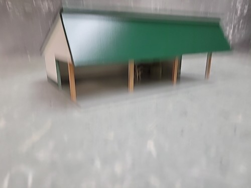 1/64 Custom Scratch Construido Cobertizo de Ganado Construcción Bosque Verde y Blanco - Imagen 7 de 10