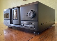 Sweet SONY CDP-CX200 MegaStorage 200 CD Player - 1999 - 8812022 -