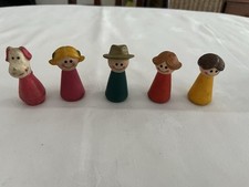 Vintage Figures / Toys - Family With Dog