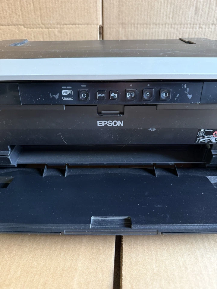 Epson Stylus Photo R2000 Wide Format Printer + Trays & Paper Bundle - Image 3 of 4