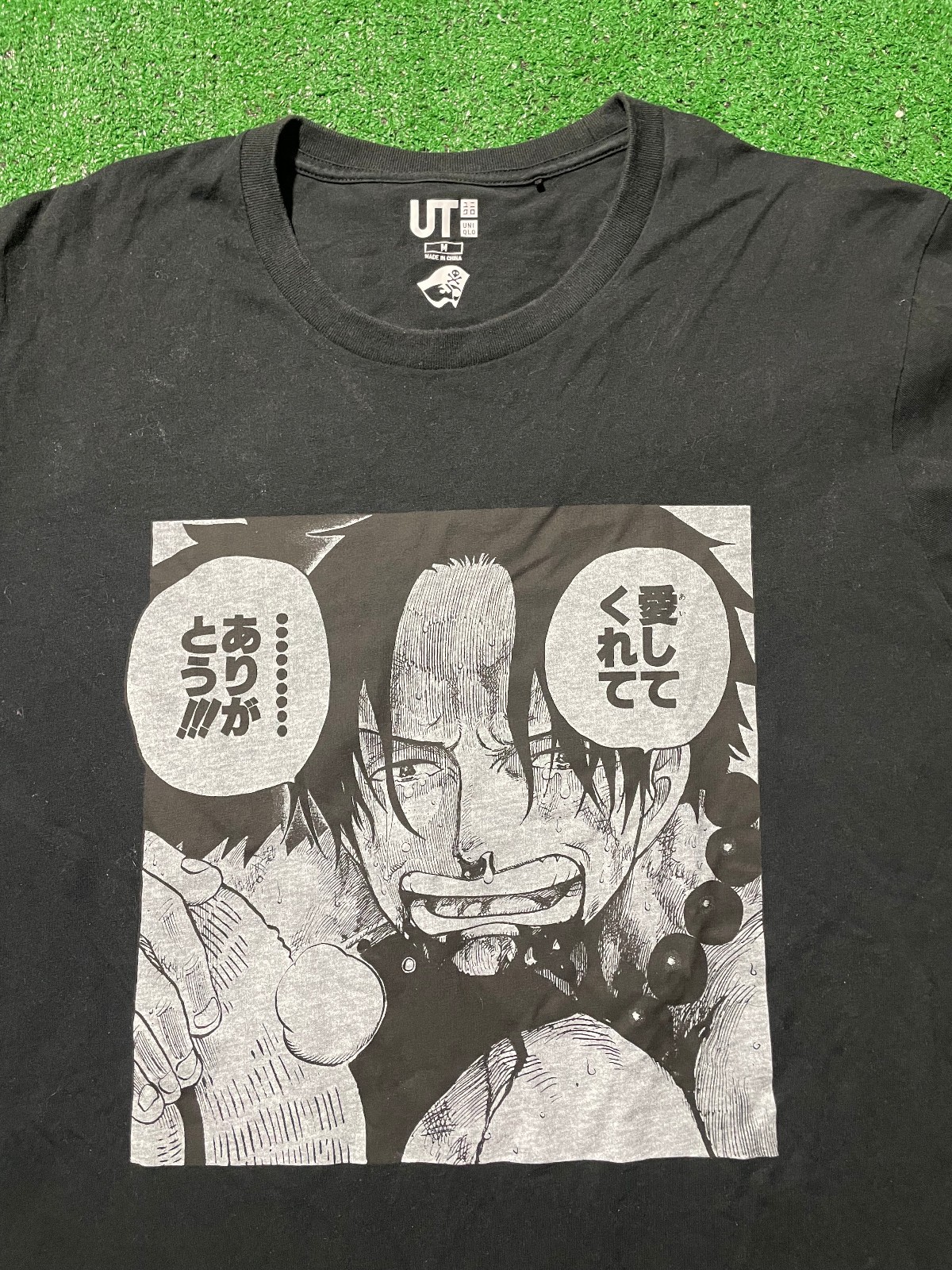 Uniqlo X One Piece Ace Shonen Jump Manga Anime T-Shirt Black Size Medium