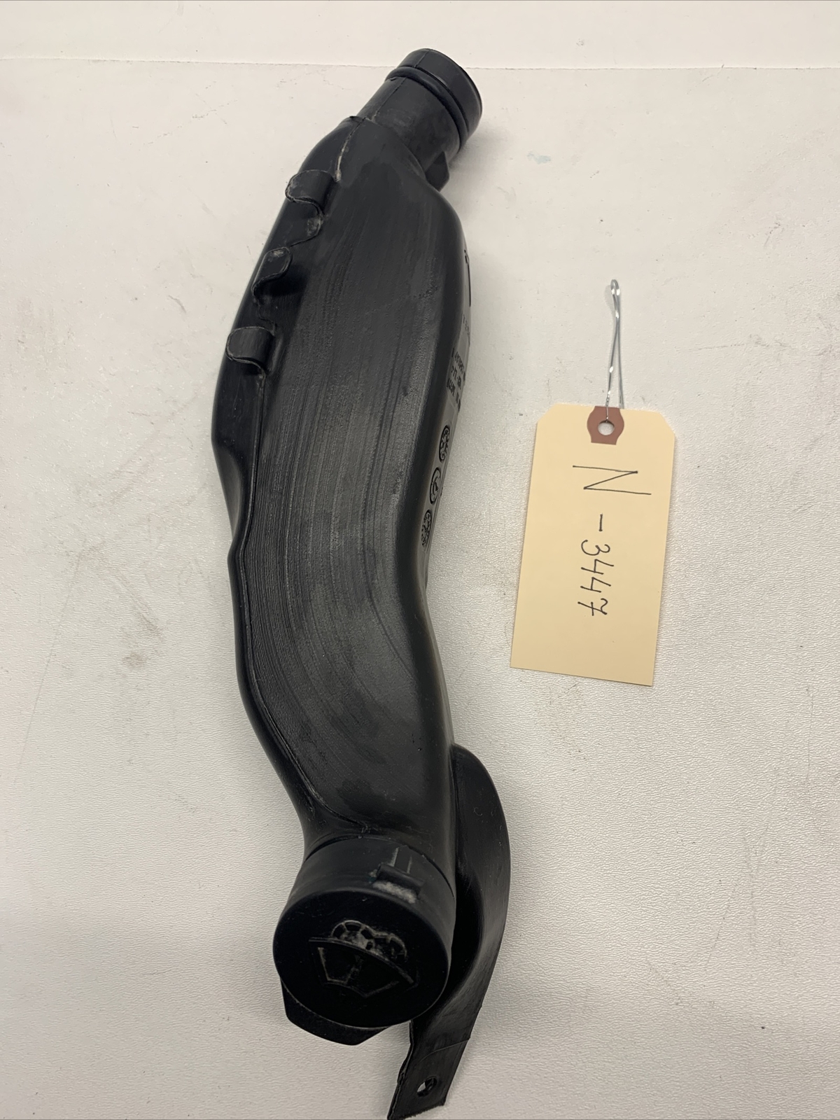 Tesla Model Y Washer Fluid Tank Neck 3447 B156 Replacement Part-image