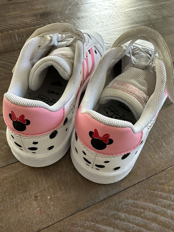Pink & White Polka Dot Kids Minnie Mouse Adidas Size 13K | eBay