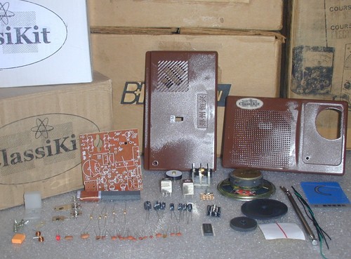 Unbuilt Classikit AM FM Transistor Radio KIT CXA1691 IC + Heathkit Eico Surveys - 第 1/5 張圖片