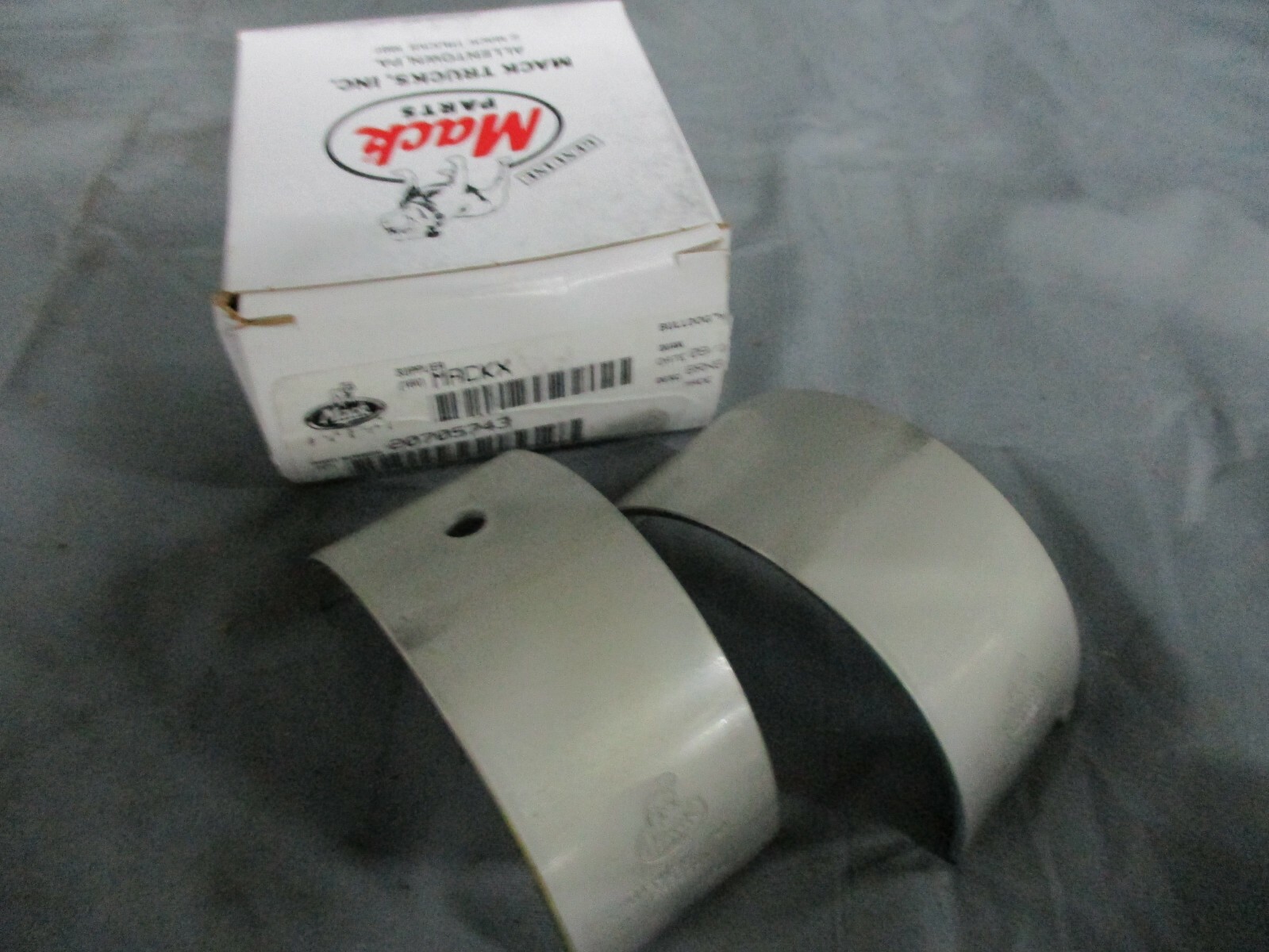 MACK NEW OEM BIG END BEARING SHELL 20705743 62GB318 62GB310 | eBay 