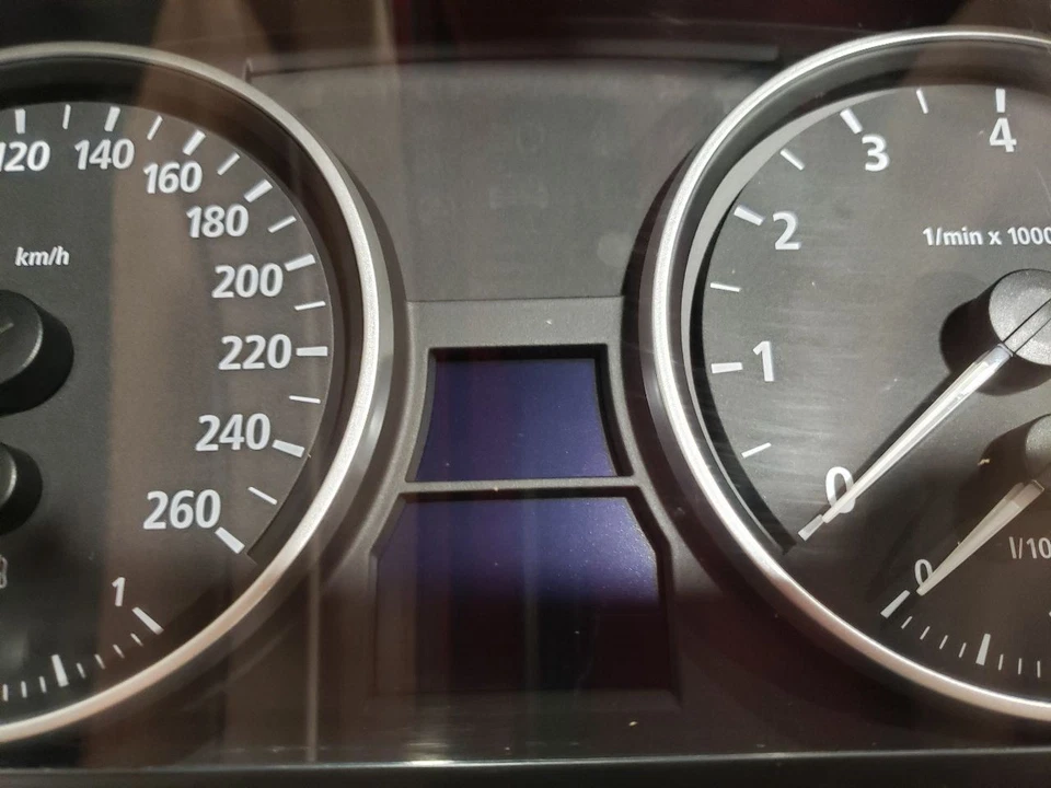 Grupo de velocímetro KPH - BMW 330I E90 2006 sedán automático - 07-08 OEM 6965784 Foto 2 de 4