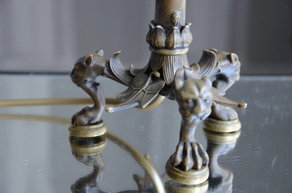 BARBEDIENNE-CAHIEUX PIED DE LAMPE EN BRONZE AUX TETES DE LIONNES NAPOLEON III - Photo 3/4