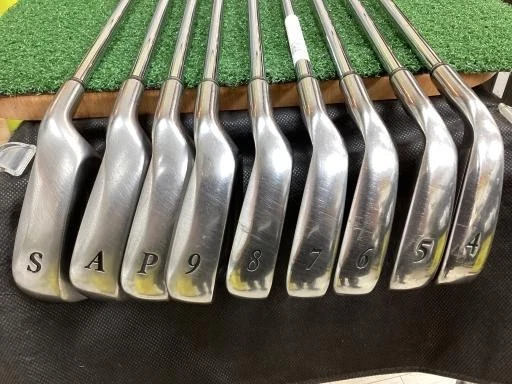 Dunlop XXIO 2004 Irons #4-9,Pw,Aw,Sw(9Clubs)/NS PRO 890GH/Flex:Regular/ Iron set - Image 3 of 4