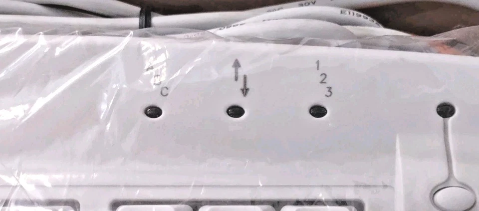 VINTAGE RARE LOGITECH WINDOWS PS/2 CABLE KEYBOARD MULTI-BUTTONS Y-SB3 RM0-KBRK - Image 4 of 4