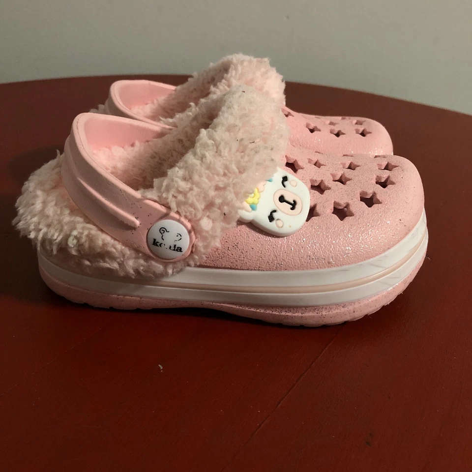 Sandálias confortáveis forradas de pele rosa sapatos de bebê meninas tamanho 5 Koala bebê criança - Imagem 2 de 4