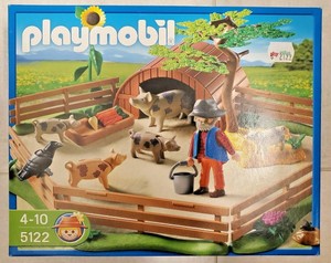 playmobil pig pen
