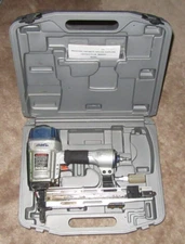 APACH LU-851E 16GA HEAVY DUTY CROWN STAPLER 7/16" Crown 1" to 2" Tested w/case