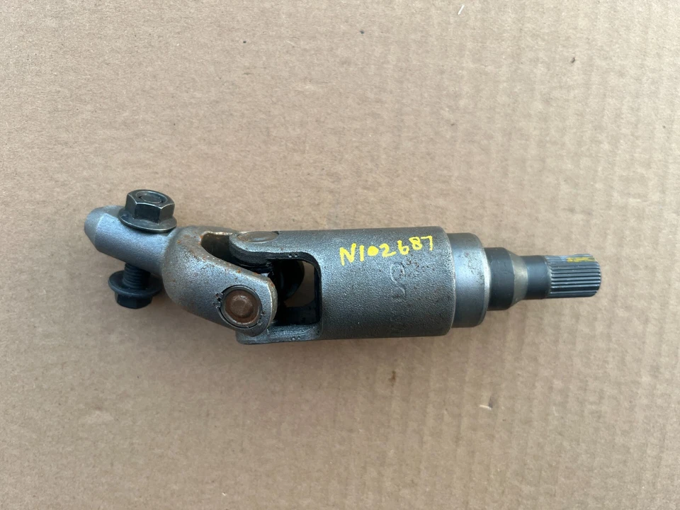 Chevrolet Express 3500 2019 columna de dirección nudillo eje articulado U OEM Foto 3 de 4