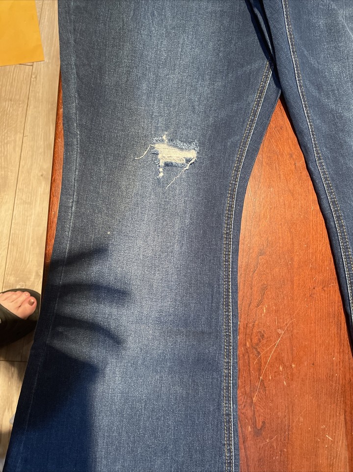 Women’s Jeans Size 16 Suzanne Betro Denim Brisbane Bootcut Distressed