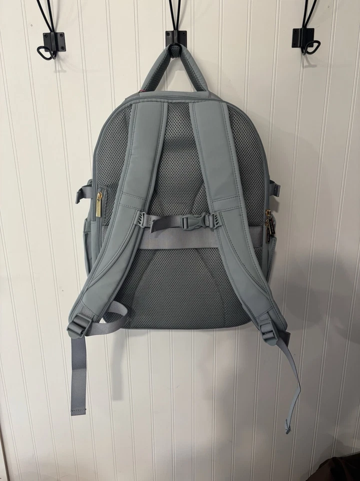 Совершенно новый рюкзак Isaac Mizrahi с кулером/карманом Stanley цвета морской пены новый с Ярлыками - Изображение 2 из 4