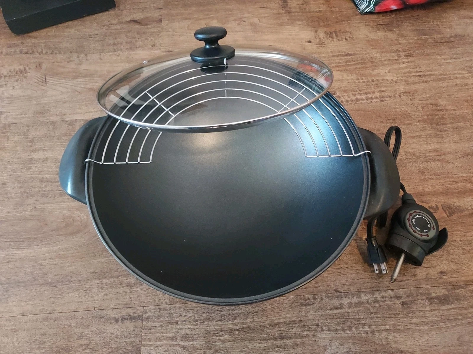 Wolfgang Puck Multi-purpose Deluxe electric Wok