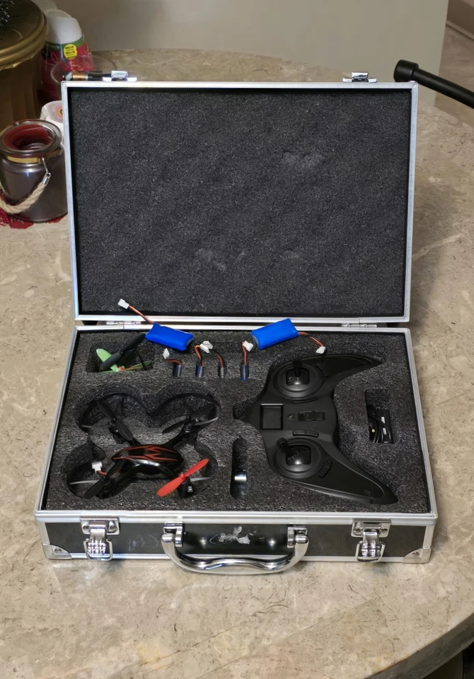 Hubsan X4 CAM H107C Camera 2.4GHz 4CH - For parts it turns read full description - Image 2 of 4