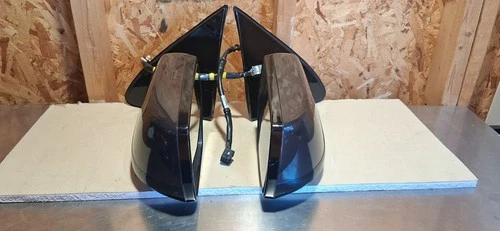 15-20 GMC Yukon Chevy Tahoe 1500 Driver & Passenger Door Mirror OEM DL3