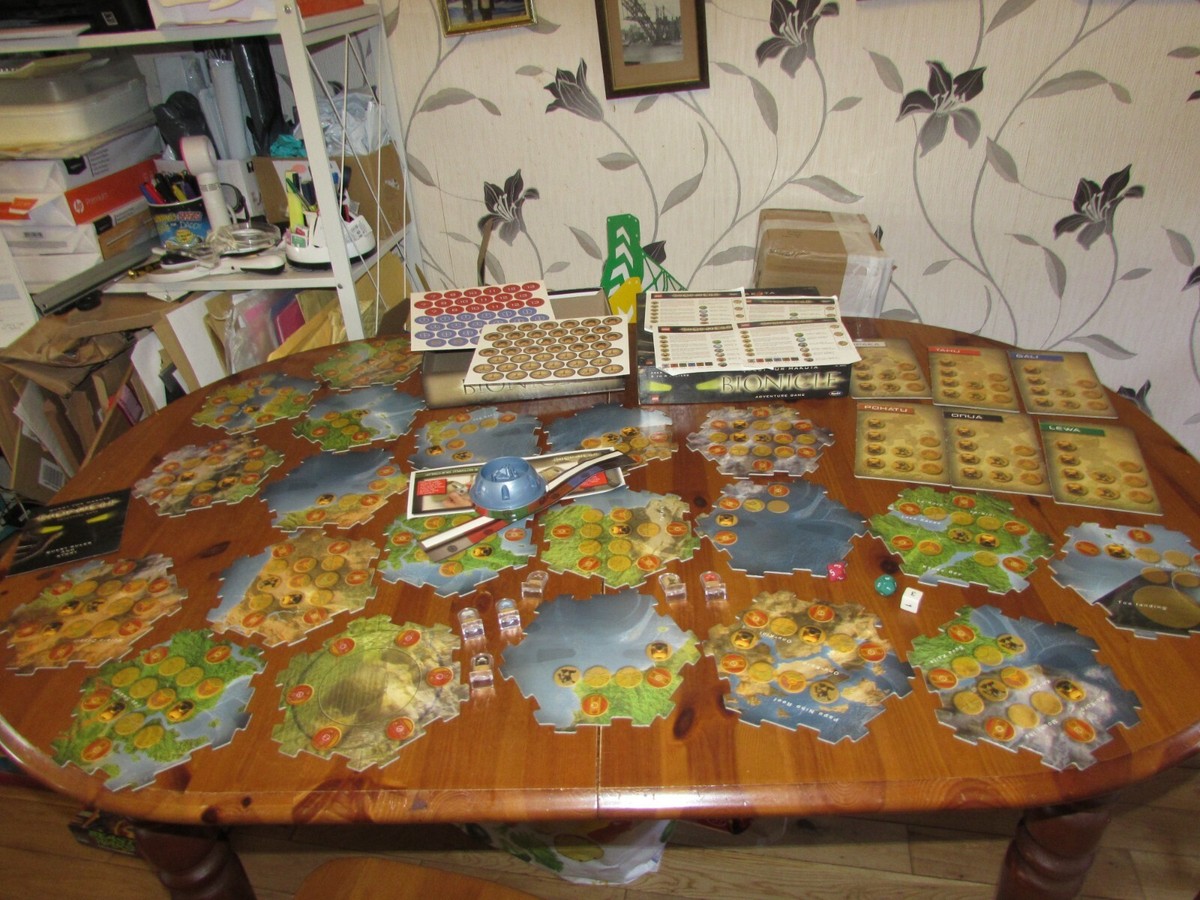 LEGO BIONICLE Quest For Makuta Board Game, Adventure 2001