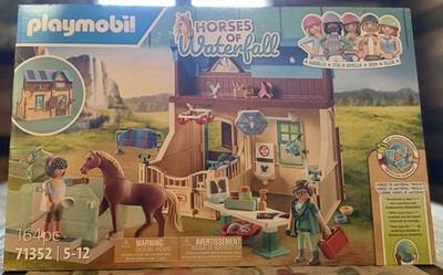 PLAYMOBIL #71352 Horses of Waterfall Riding Therapy & Veterinary