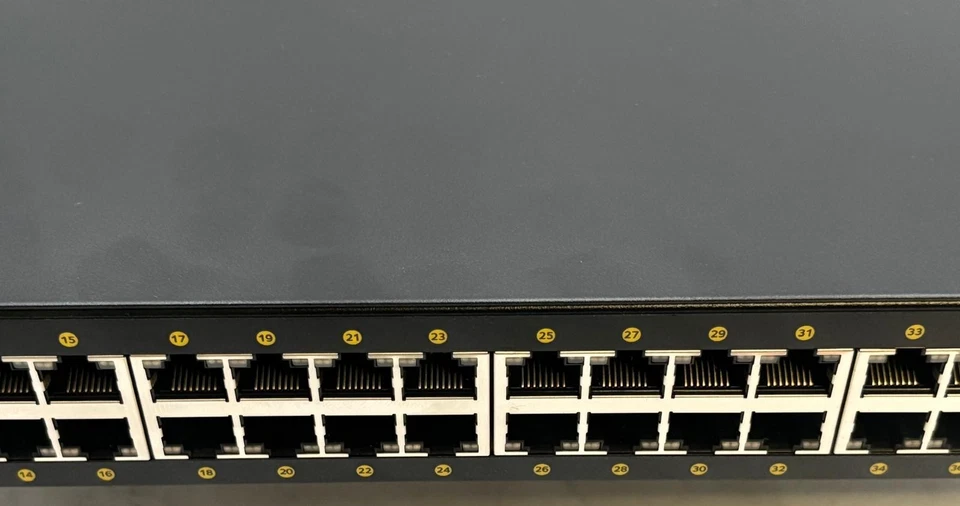 Netgear GSM4248PX  M4250-40G8XF-PoE+ AV Line Managed Switch - Image 3 of 4