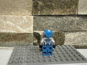 LEGO Dark Azure Robot Sidekick Minifigure Space Galaxy Squad 70703 gs007