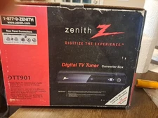 Zenith DTT901 Digital TV Tuner Converter Box with Remote and Cables in Box