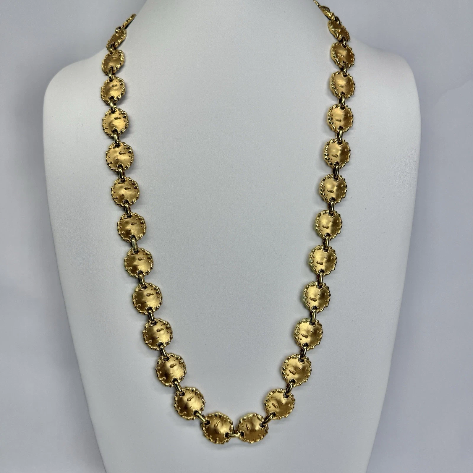 SPHINX Egyptian Textured Disk Chunky Gold Tone Vintage Necklace Jewelry N282