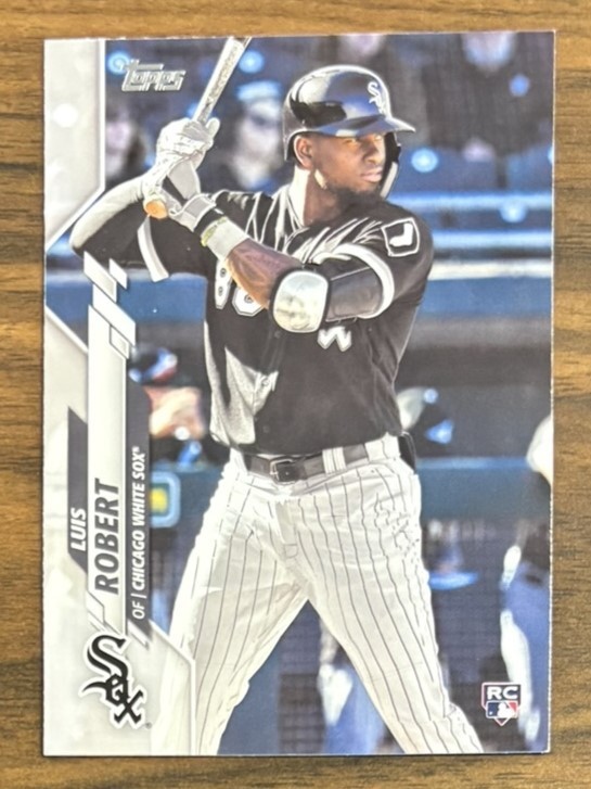 2020 Topps - Luis Robert #392 Batting (RC)