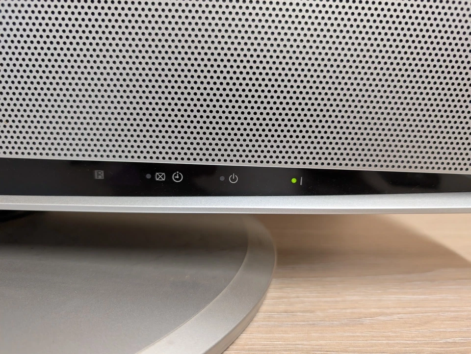 Sony Bravia KDL-S26A12U 720p HD LCD Television With Manual & Remote Tested - Image 4 of 4