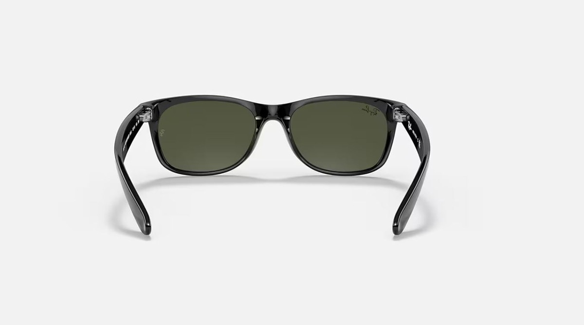 Ray-Ban New Wayfarer Polished Black/G-15 Green 58 mm Sunglasses
