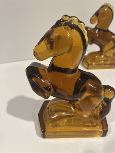 Aufzucht Pferd Buchstützen Kunstglas Vintage Amberina rot orange UVA 1950 L.E. Smith - Bild 5 von 9