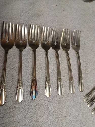 26 Pcs Vintage Simeon L & George H Rogers Oneida LTD Silverplate Flatware - Foto 6 di 11