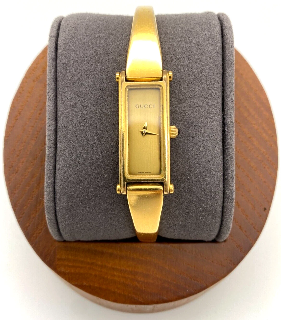 Gucci 1500L Gold Plated Face   5 Jewels   Quartz Ladies Watch